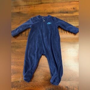 Nike Baby Boy Navy Blue Velour Footed Sleeper Onesie – Size 3M